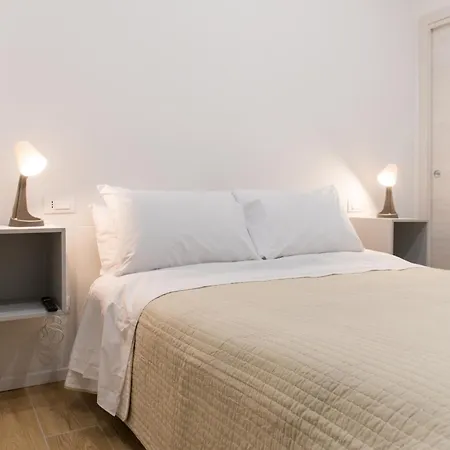 Posterla22 Ensuite 博洛尼亚